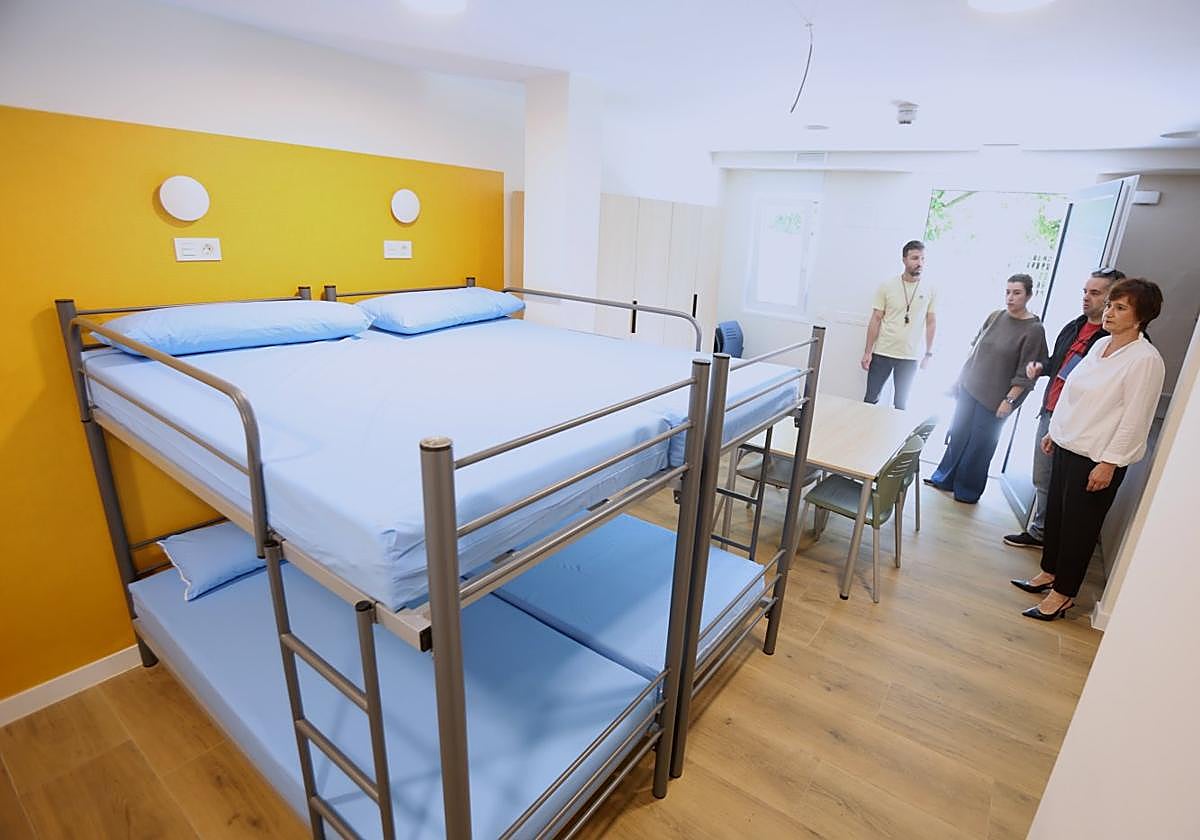 Literas del segundo piso que tiene una capacidad máxima de 8 personas.