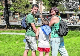 Fran y Raquel son padres de acogida desde hace siete años.