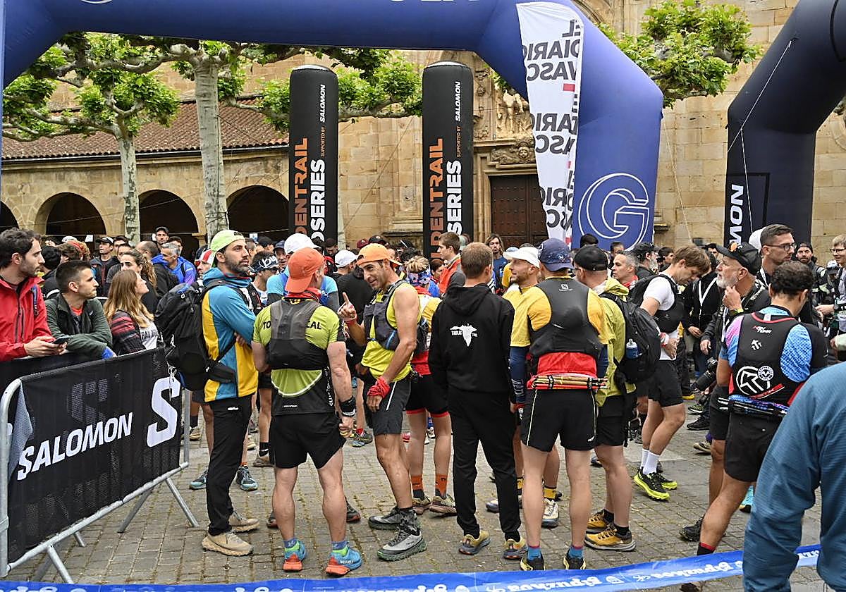 Gran ambiente en la salida de la Zegama - Aizkorri