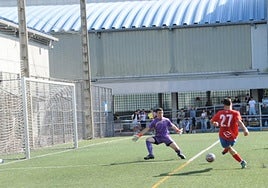 Gexan en la jugada del segundo gol, tras abrir Auritz el marcador.