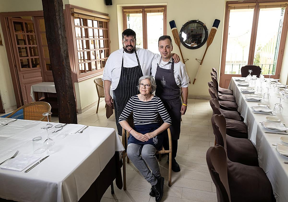 Producto y parrilla en el restaurante Arraunlari Berri de Hondarribia