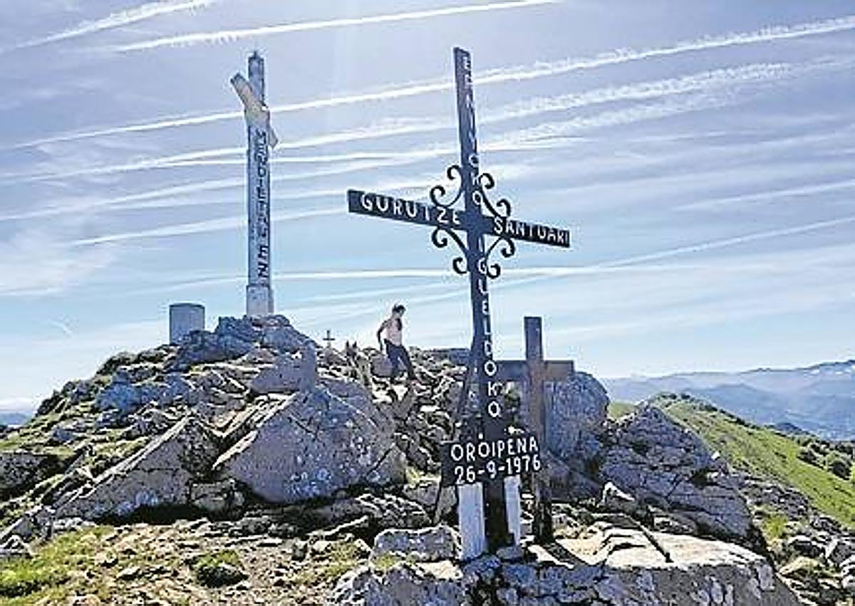 Imagen secundaria 1 - Hernio: el centro de un lienzo perfecto