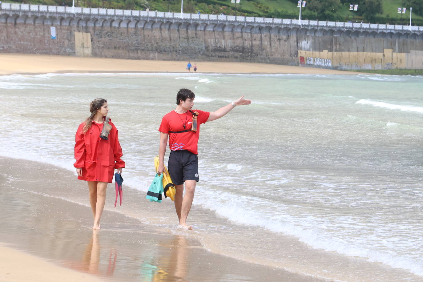 El arranque de la temporada de playas, en imágenes