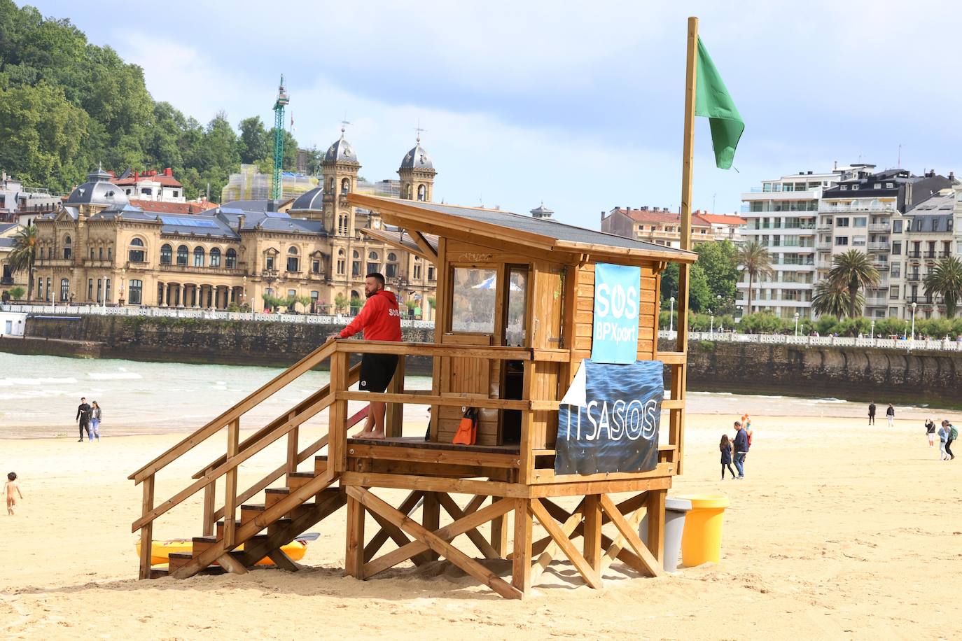 El arranque de la temporada de playas, en imágenes