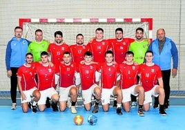 Conjunto sénior de balonmano que lucha esta tarde por hacerse con la Copa de Gipuzkoa.