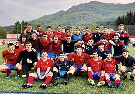 La plantilla rojilla tiene muchas ganas de que el balón de la finalísima empiece a rodar y se ha conjurado por la victoria y el ansiado ascenso.