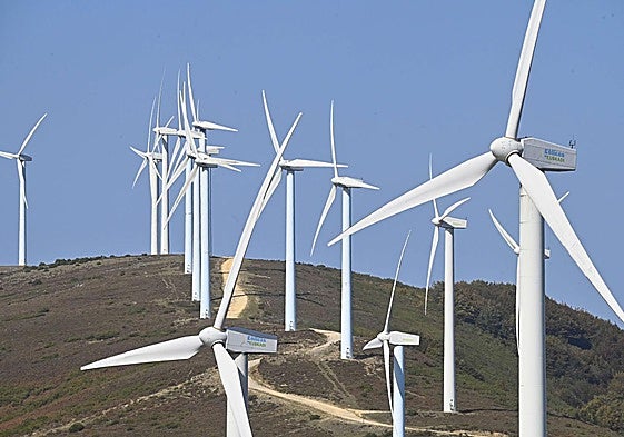 Parque eólico en Elguea-Urkilla, entre Gipuzkoa y Araba.