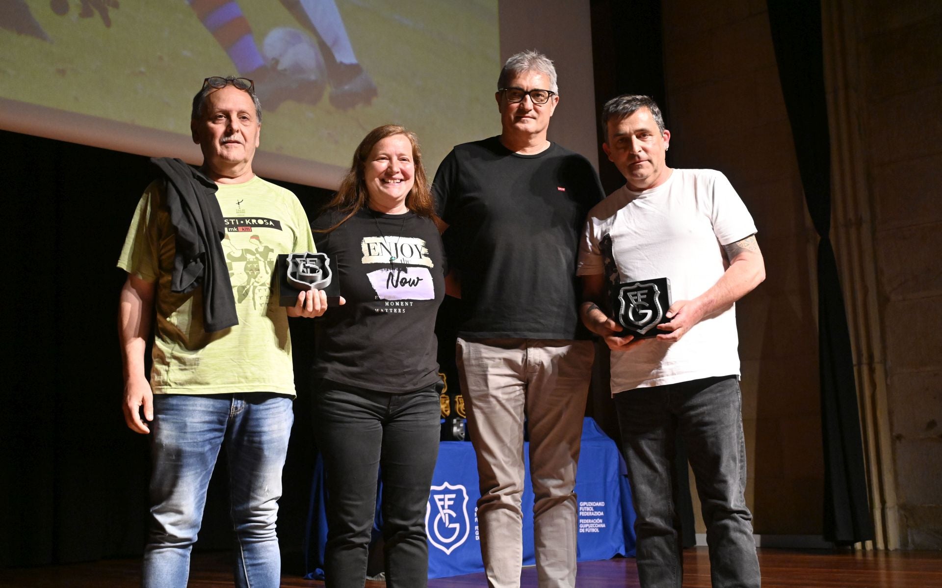 Los 27 premiados en la Gala del Fútbol Guipuzcoano