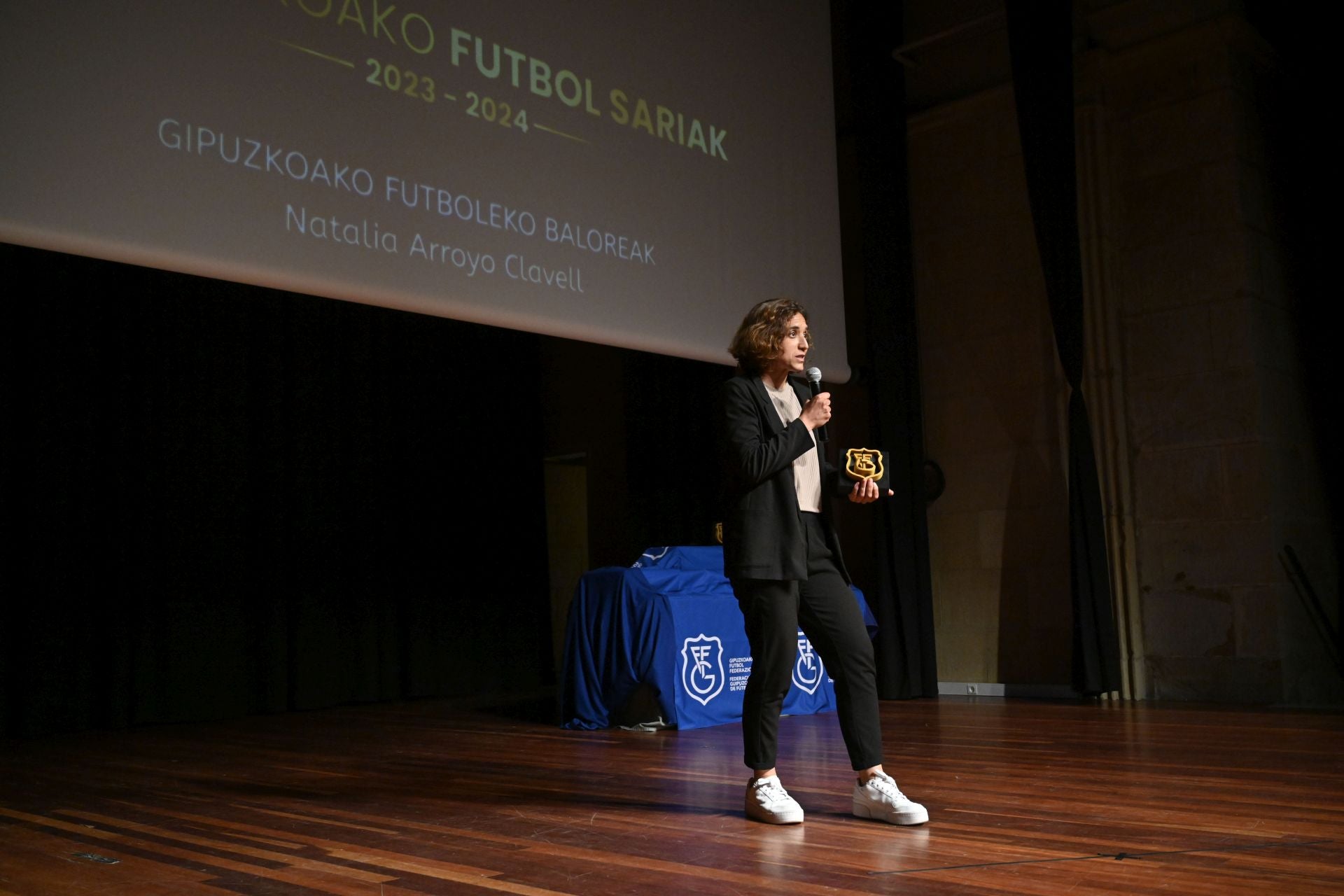 Los 27 premiados en la Gala del Fútbol Guipuzcoano