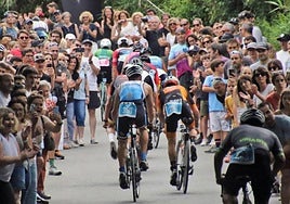 El muro de San Blas donde se comunica a los triatletas que acaban de entrar en el infierno pero se encuentran con un cielo de ánimos.