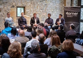 Santi Idígoras, Ricardo Sá Pinto, Xabi Prieto y Javi Gracia, en la charla este sábado en Chillida Leku.