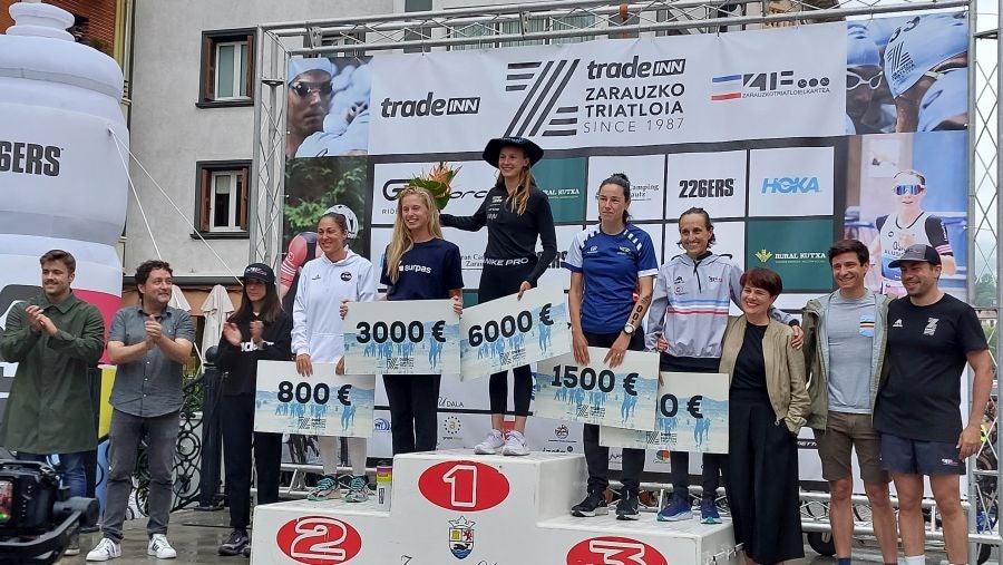 Multitudinario Triatlón de Zarautz