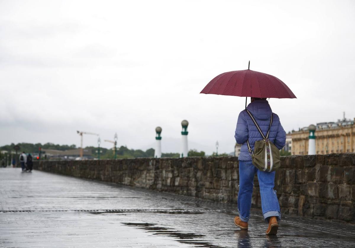 Miércoles lluvioso antes de un jueves veraniego en Donostia