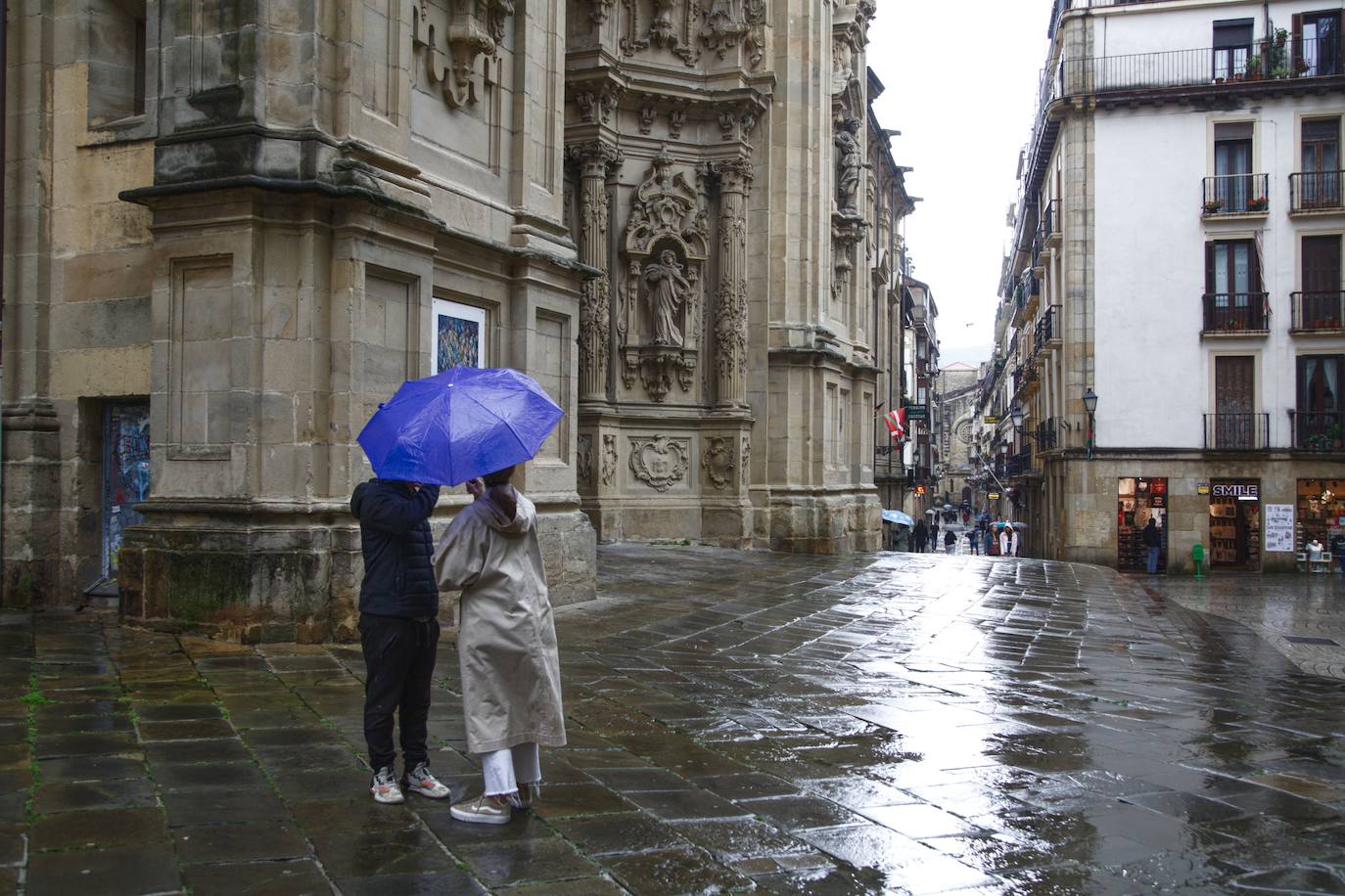 Miércoles lluvioso antes de un jueves veraniego en Donostia