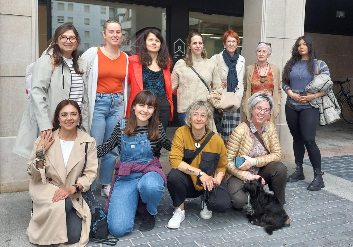 Algunas de las creadoras zarauztarras que participarán en la feria del sábado.