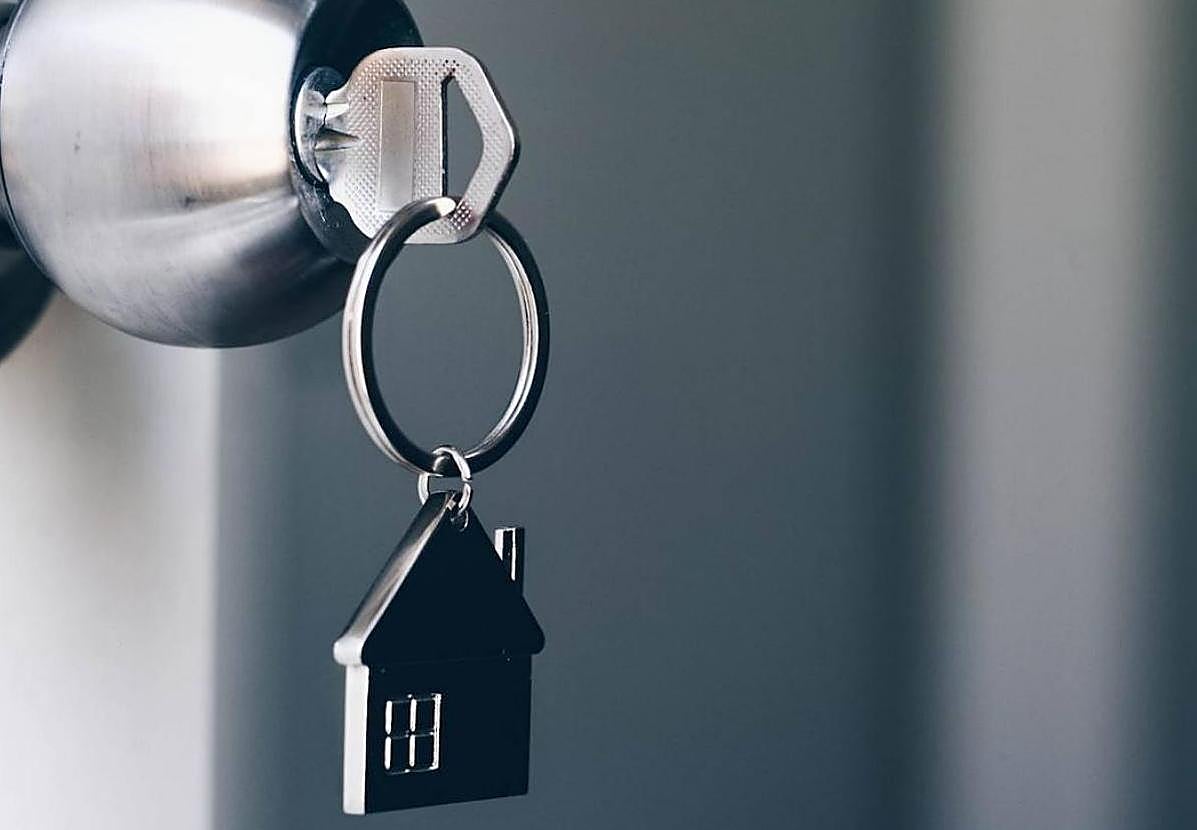 Detenido en Pasaia tras estafar a varias personas mediante falsos alquileres de pisos en internet