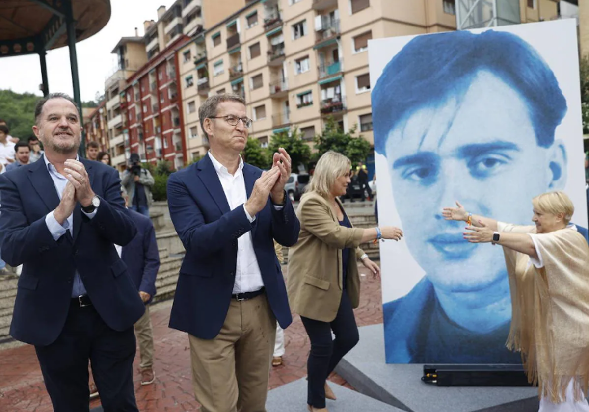 Iturgaiz, con Feijóo, en un acto en recuerdo de Miguel Ángel Blanco