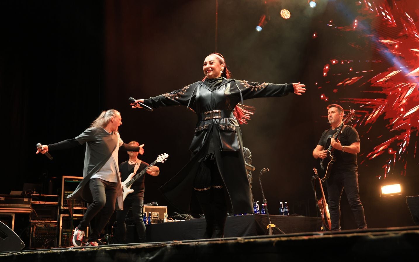 Las mejores imágenes del concierto de Camela en Irun