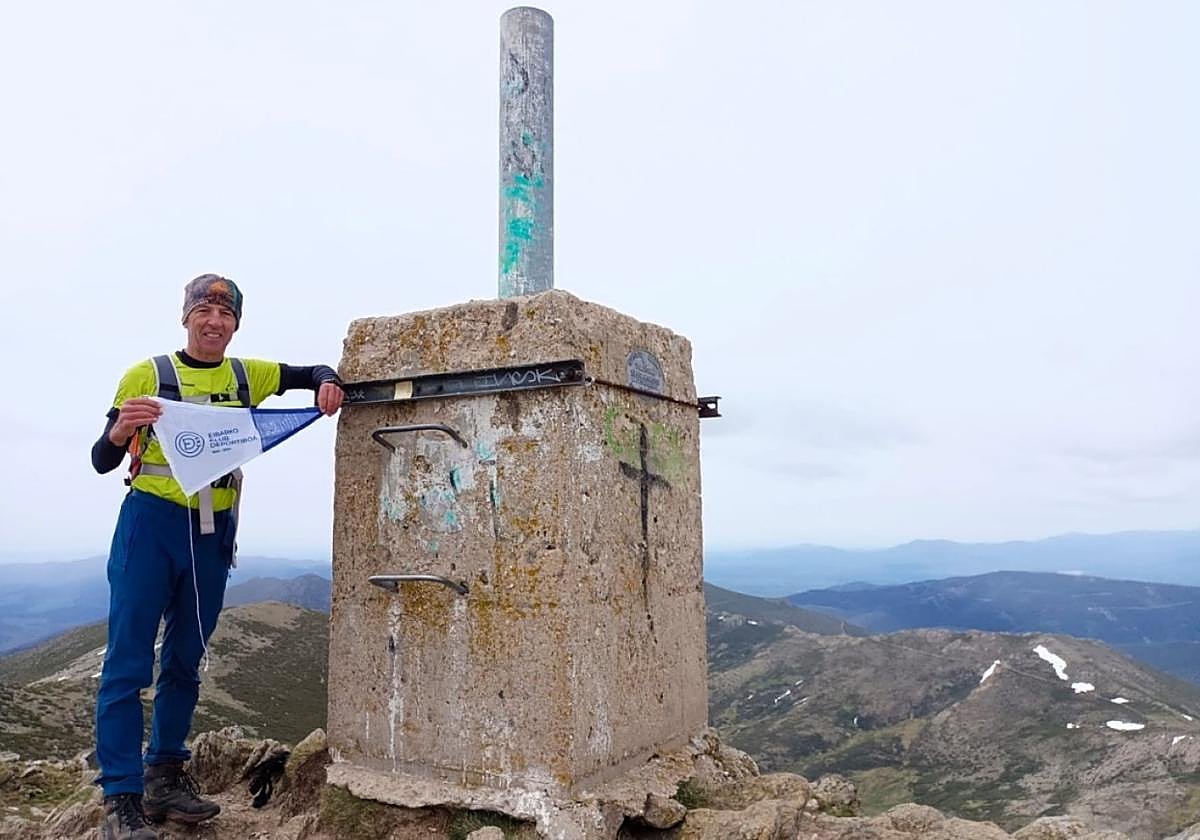 Javier Aldai subió el Pico del Lobo, en Guadalajara.