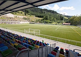 La Fiscalía investiga la estafa que prometía ser estrellas de fútbol a 25 colombianos en Arrasate