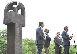 La presentación del acuerdo en Chillida Leku.