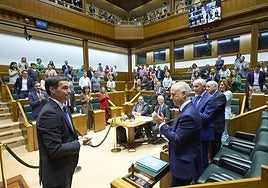 Imanol Pradales (PNV) ha sido investido hoy lehendakari por el Parlamento Vasco.