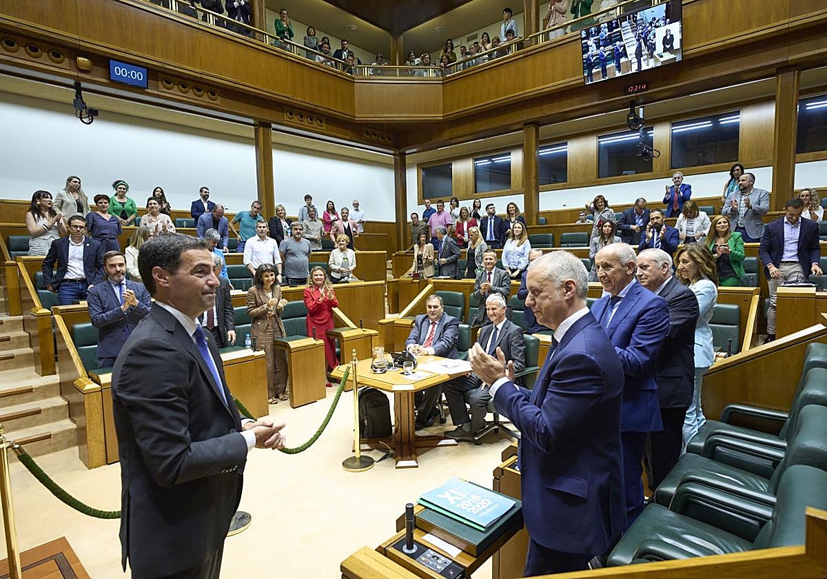 Pradales abre una nueva era en Euskadi y propone grandes pactos de país