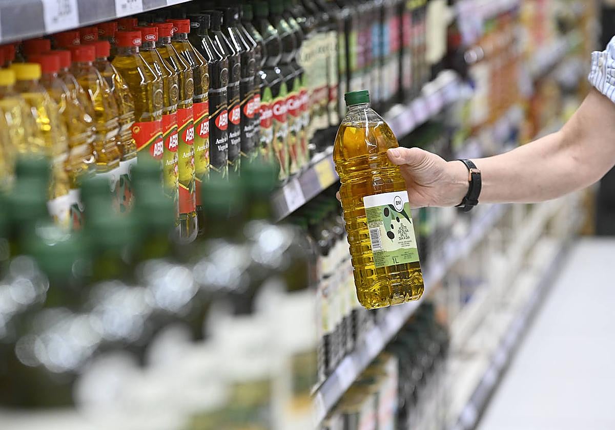 La distribución vasca espera que quitar el IVA al aceite de oliva ayude a contener los precios