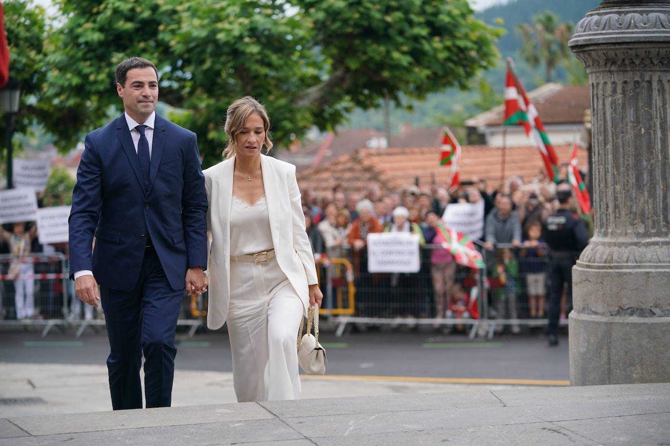 Acto de jura y toma de posesión de Imanol Pradales como lehendakari