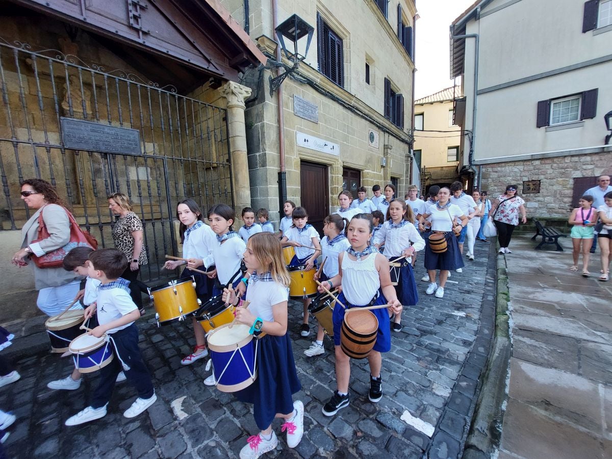 Tamborrada infantil y picoteo para celebrar San Juan
