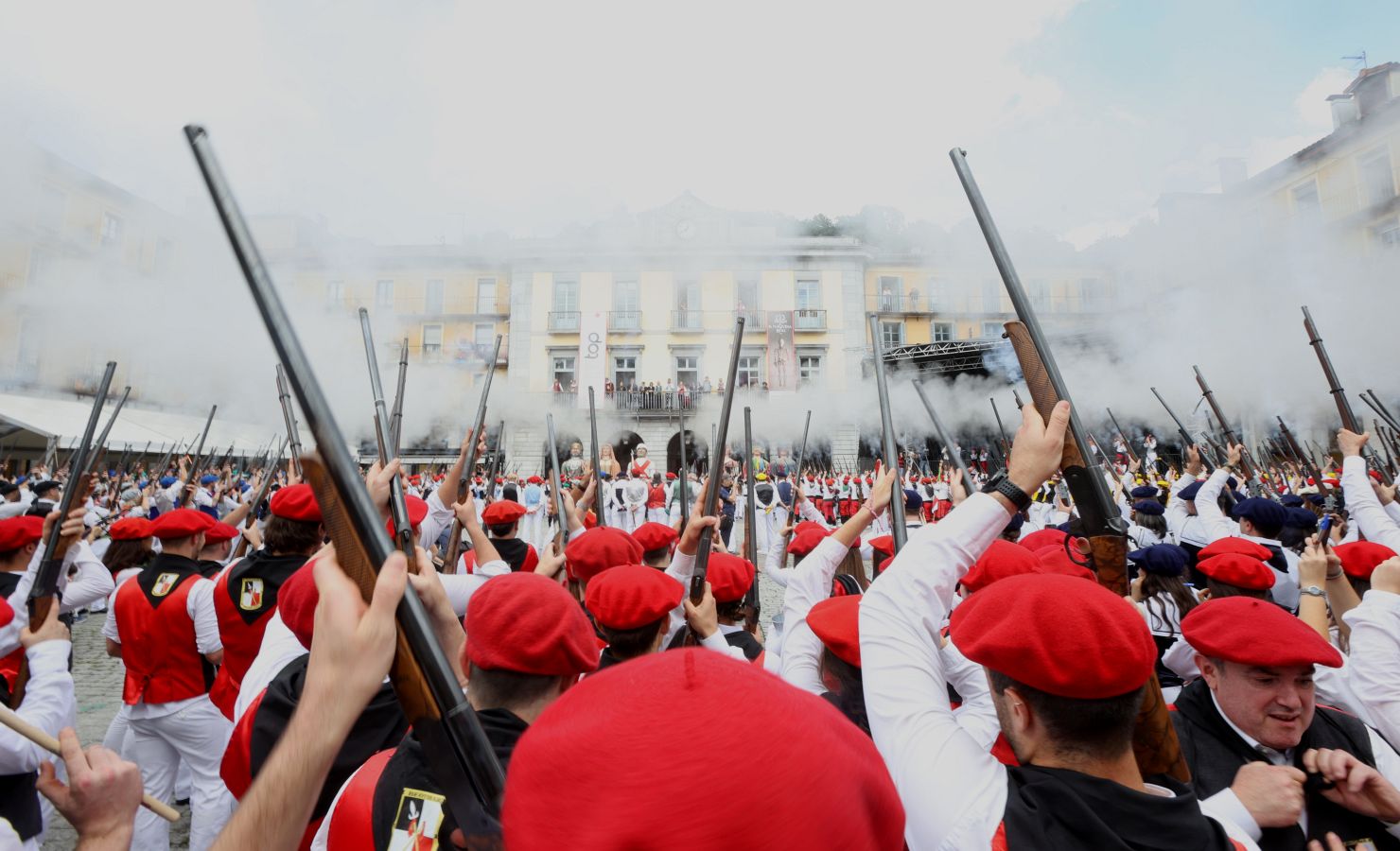 San Juan llega bajo el sol