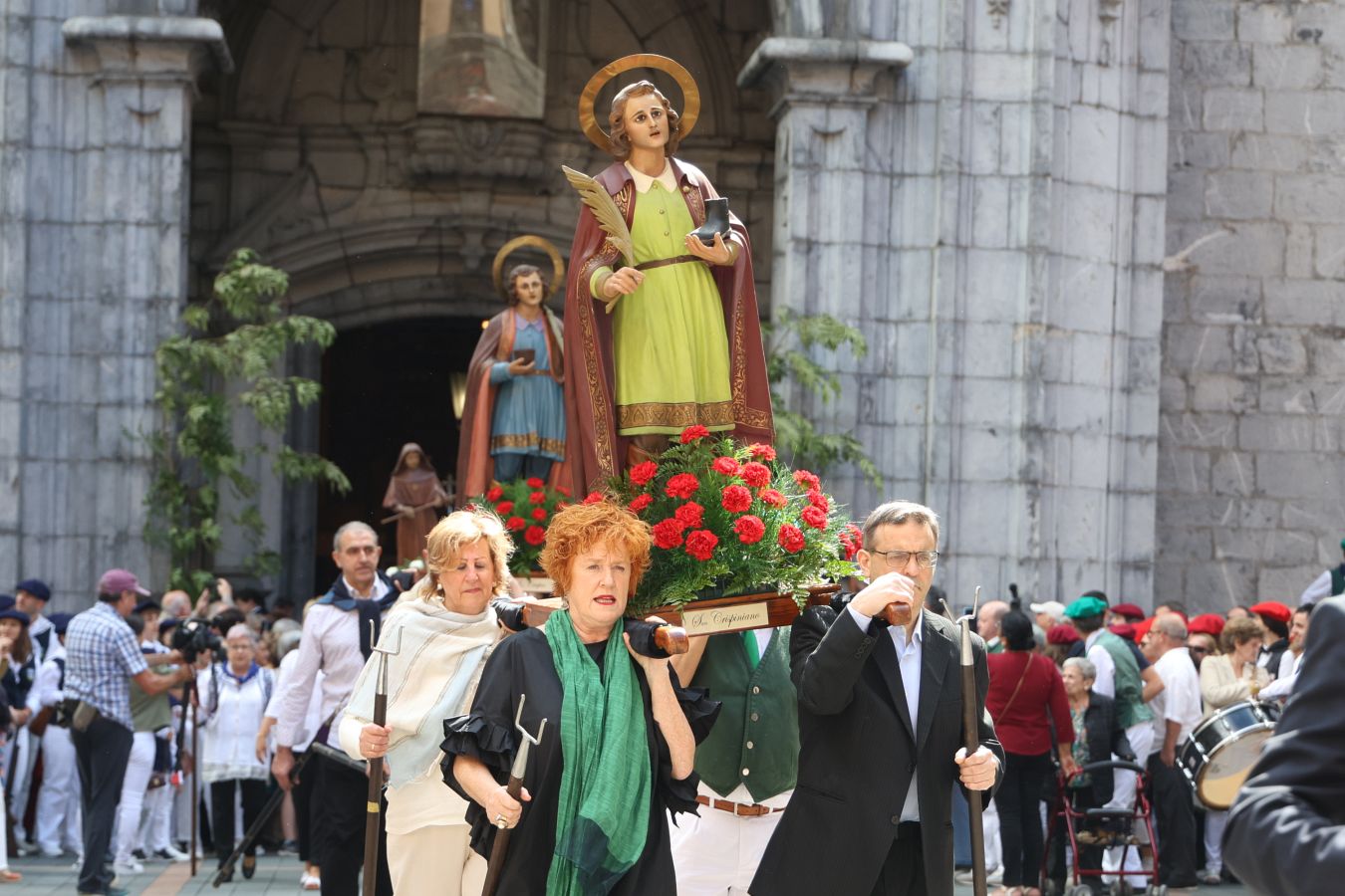 San Juan llega bajo el sol