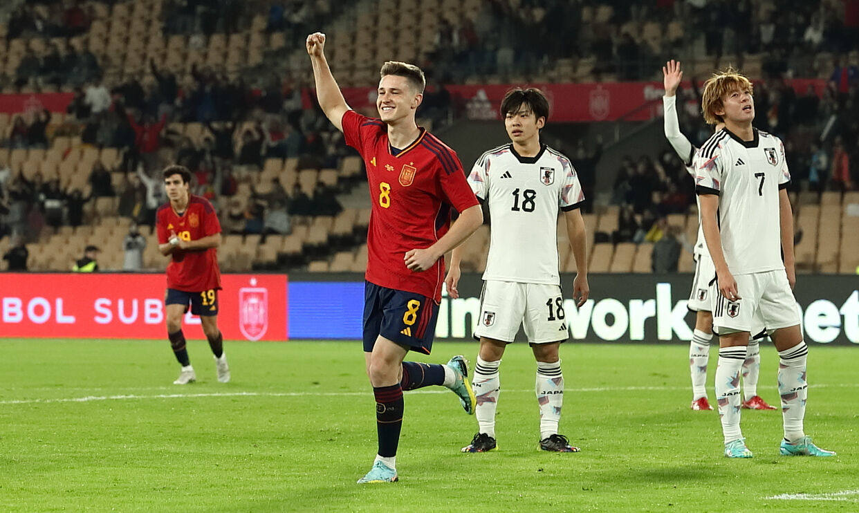 Turrientes durante un partido con España sub-21