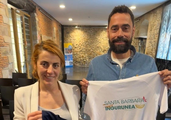 Maialen Fidalgo y Jon Txakartegi, en la presentación del Campus de Baloncesto.