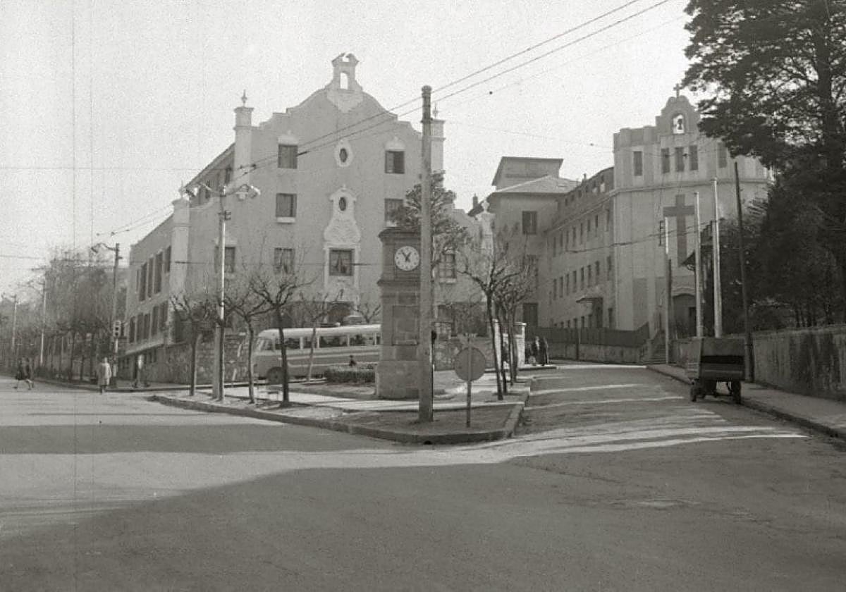 'La plaza del reloj' escenario de todas las fiestas.