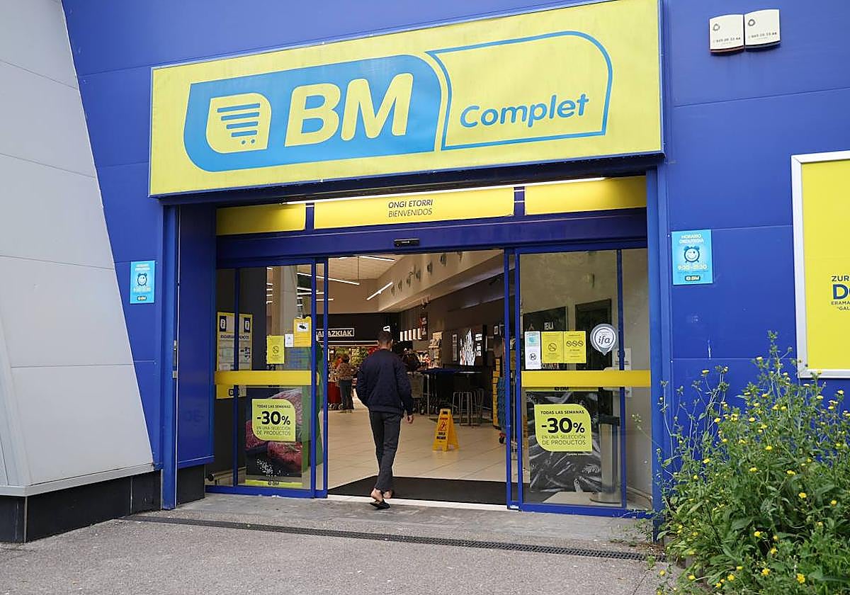 Entrada del supermercado BM en la zona donostiarra de Pagola.