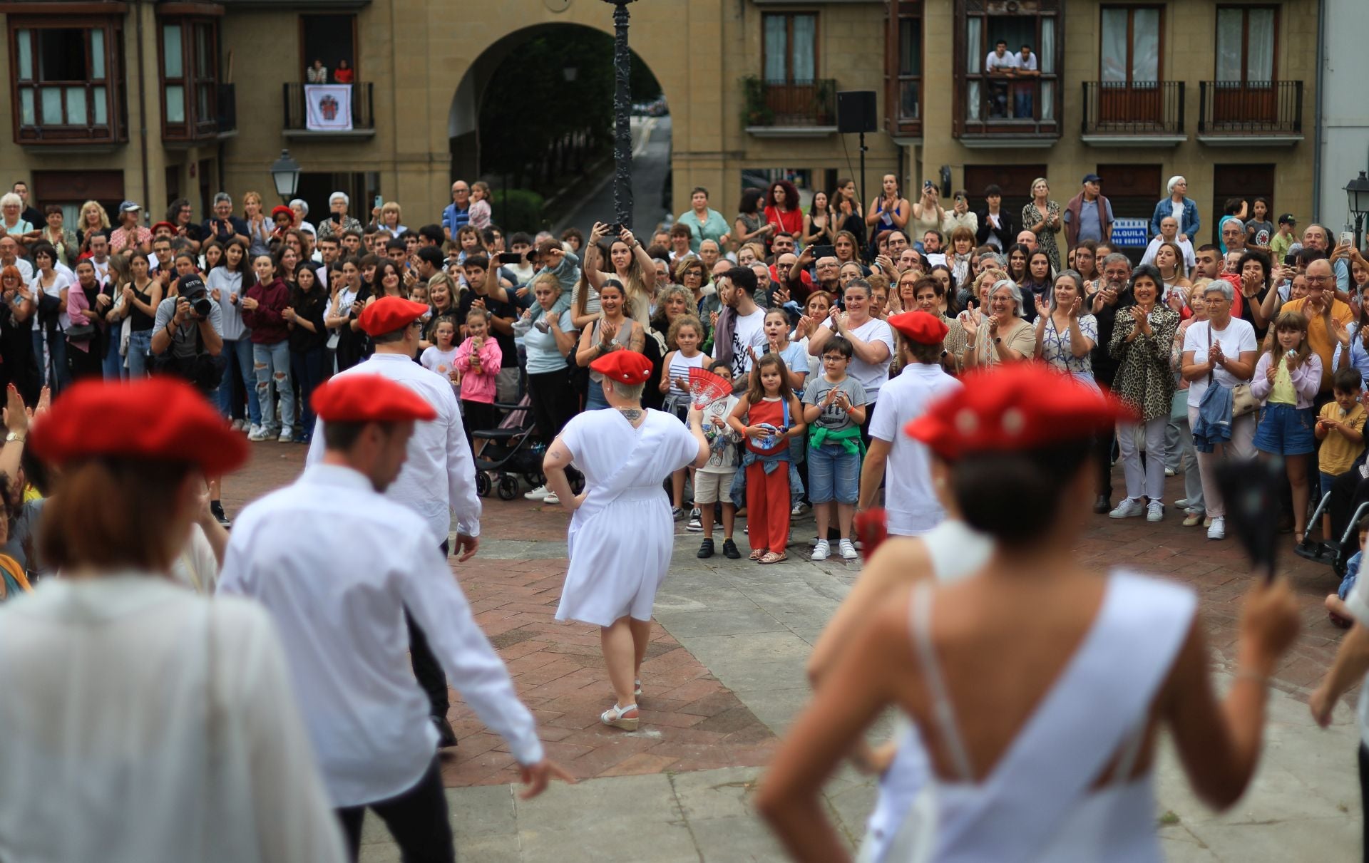 «Mostremos cómo convergen tradición, igualdad y celebración