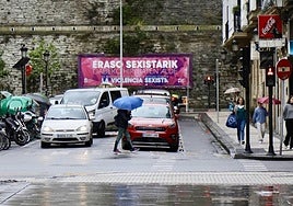 Paraguas y lluvia en Donostia.