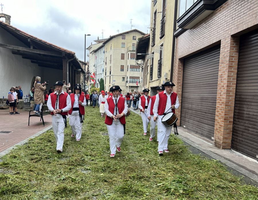 Ezpata Dantza a la Virgen en Zumarraga