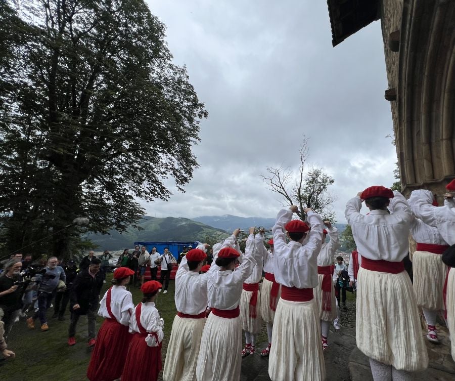 Ezpata Dantza a la Virgen en Zumarraga