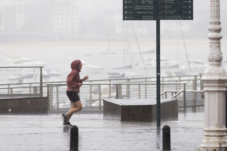 Julio arranca gris y lluvioso
