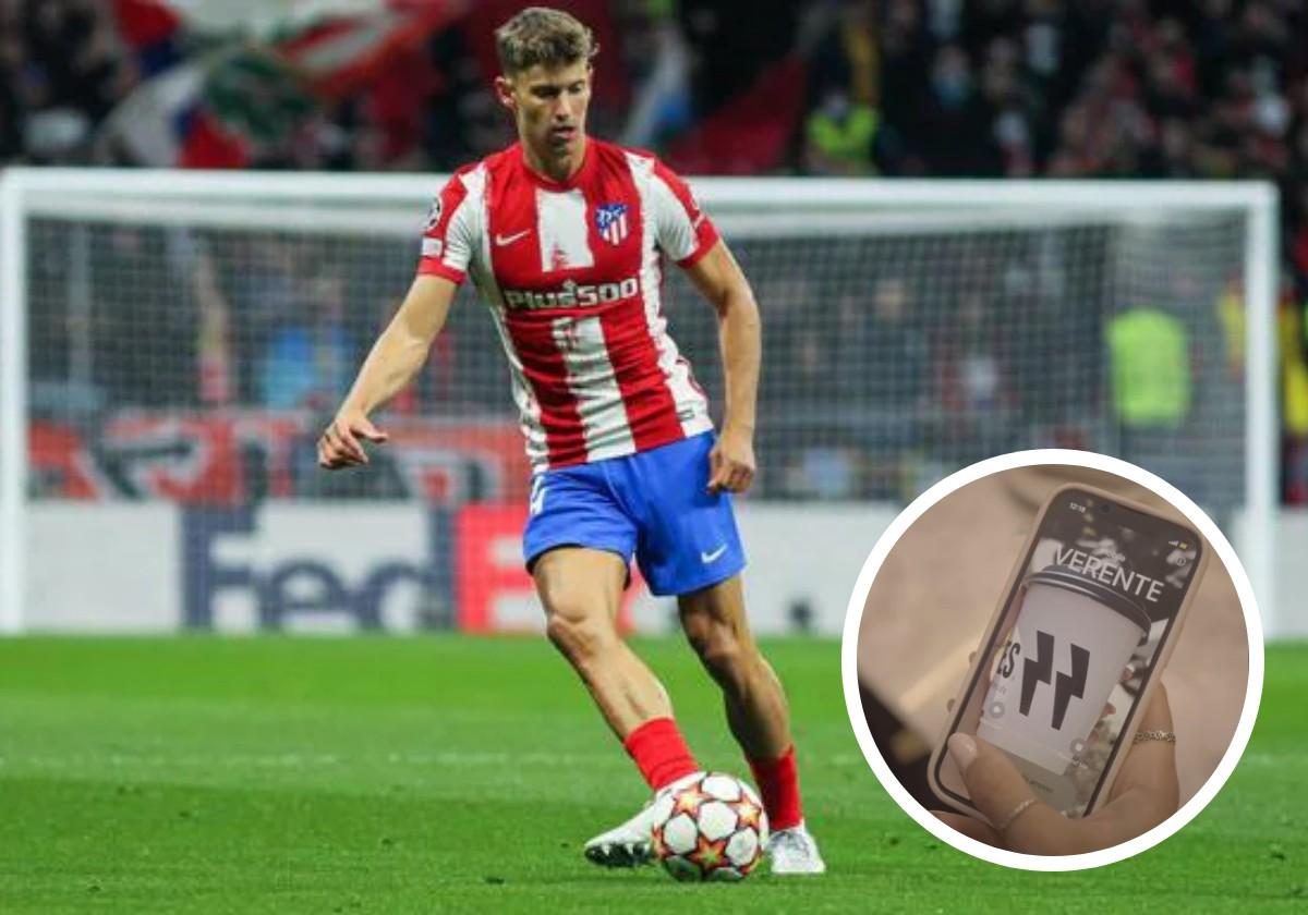 Llorente, jugador del Atlético, junto al logo de su marca de café.