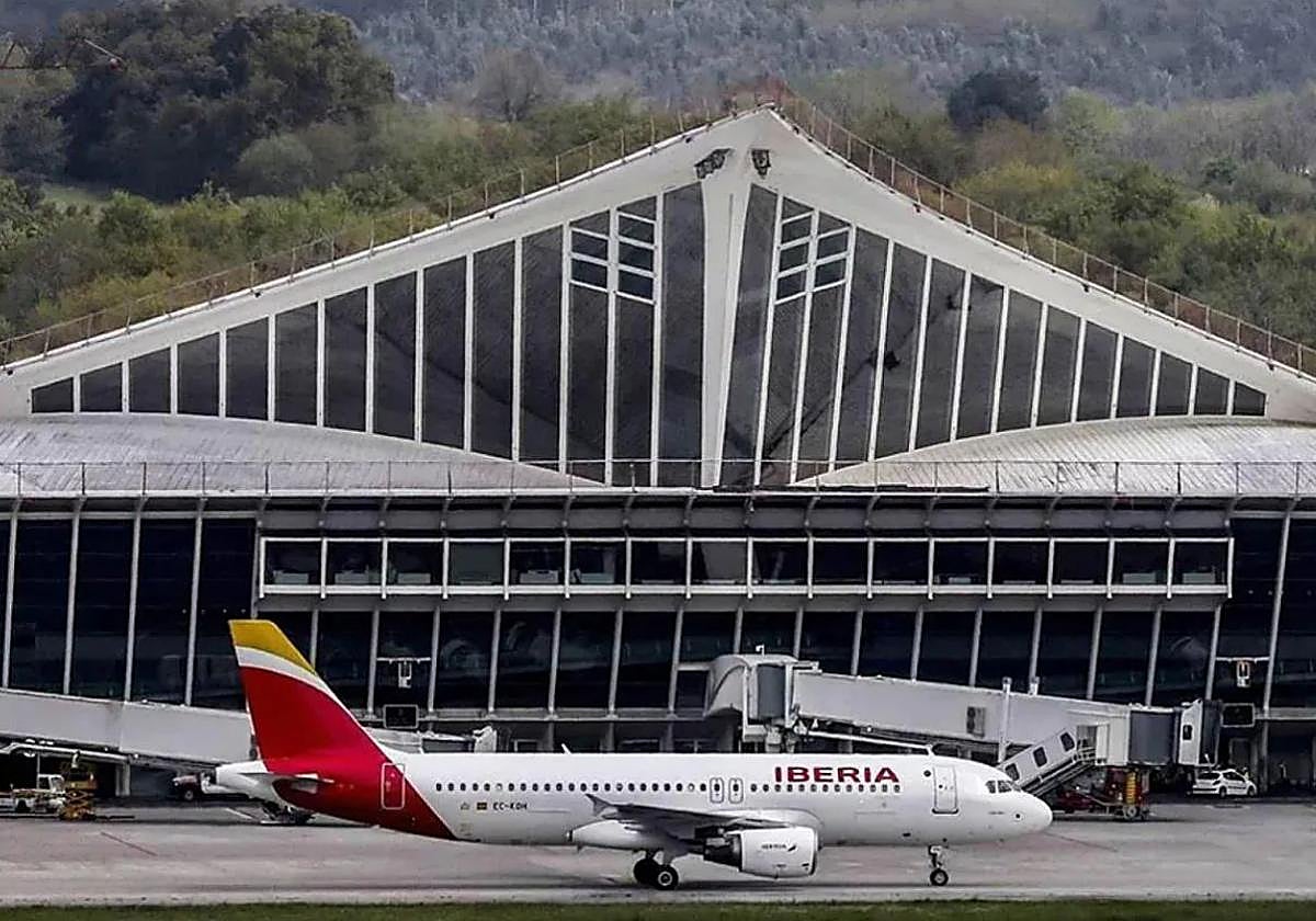 Deniegan el asilo al saharaui que lleva diez días 'atrapado' en el aeropuerto de Loiu