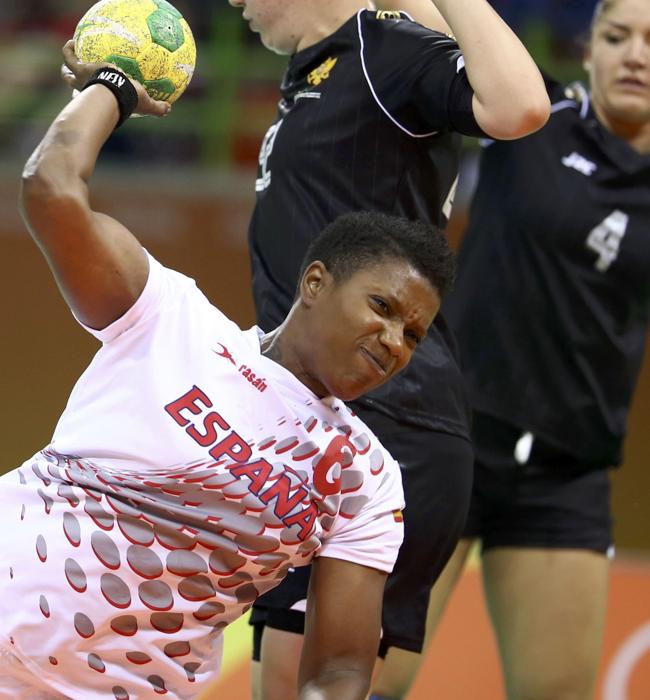 Nely Carla ganó bronce con la selección de balonmano en los Juegos de Londres.