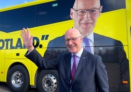 El ministro principal de Escocia, John Swinney, durante la última semana de campaña.