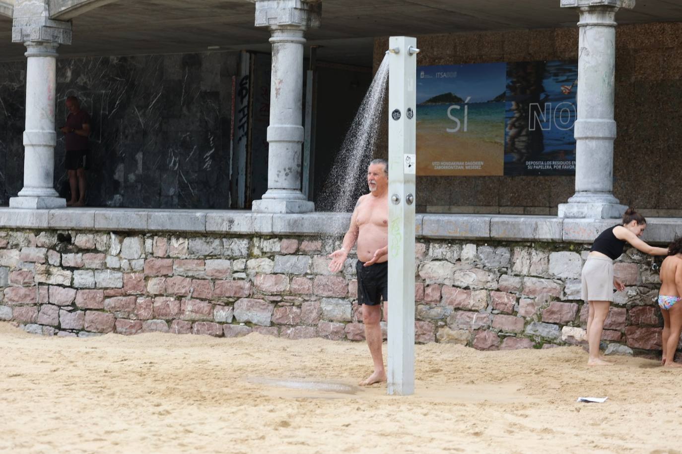 Las nubes y el calor protagonizan la jornada de hoy en Donostia