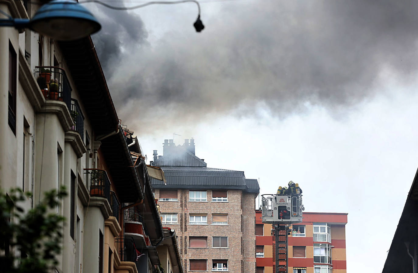 Las imágenes del incendio de Errenteria