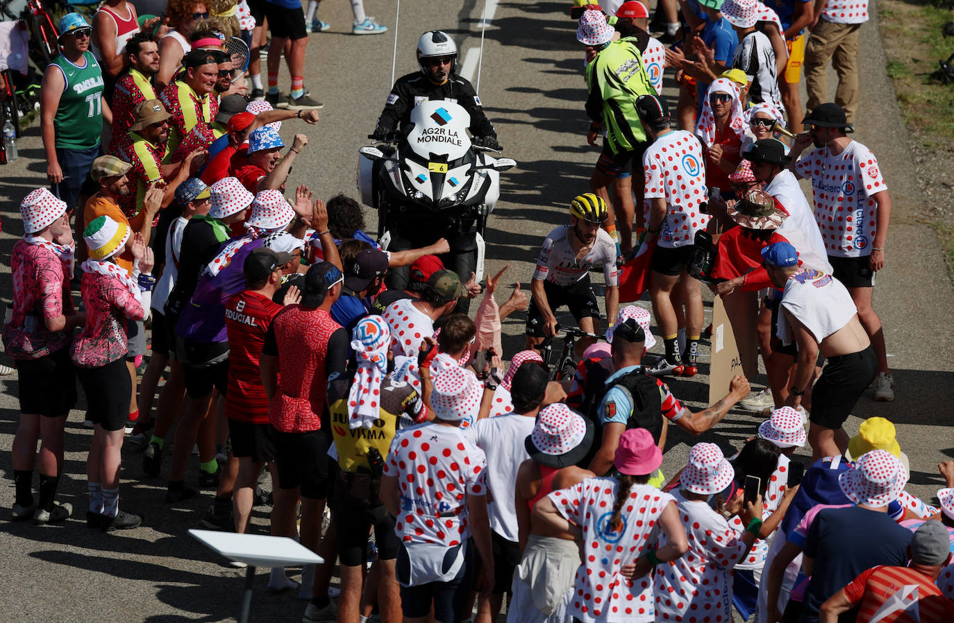 Las mejores imágenes de la 15ª etapa del Tour de Francia