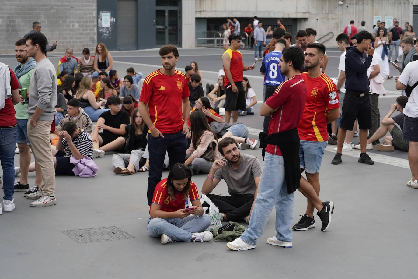 Las imágenes del ambiente para ver la final de la Eurocopa en Anoeta