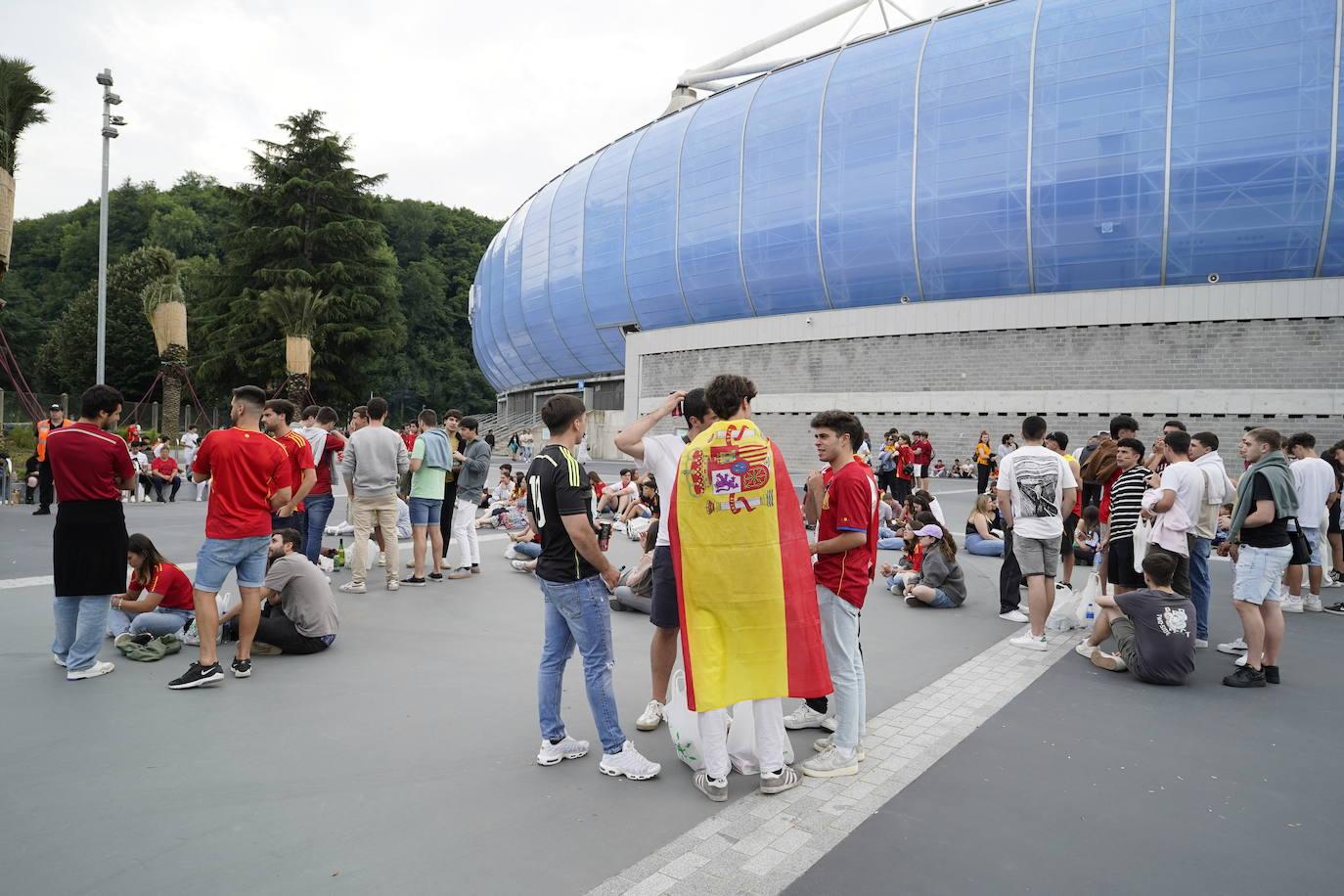 Las imágenes del ambiente para ver la final de la Eurocopa en Anoeta